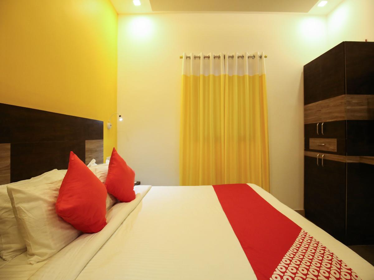 Hotel Oyo 10152 Rail View Residency Alappuzha Exteriér fotografie