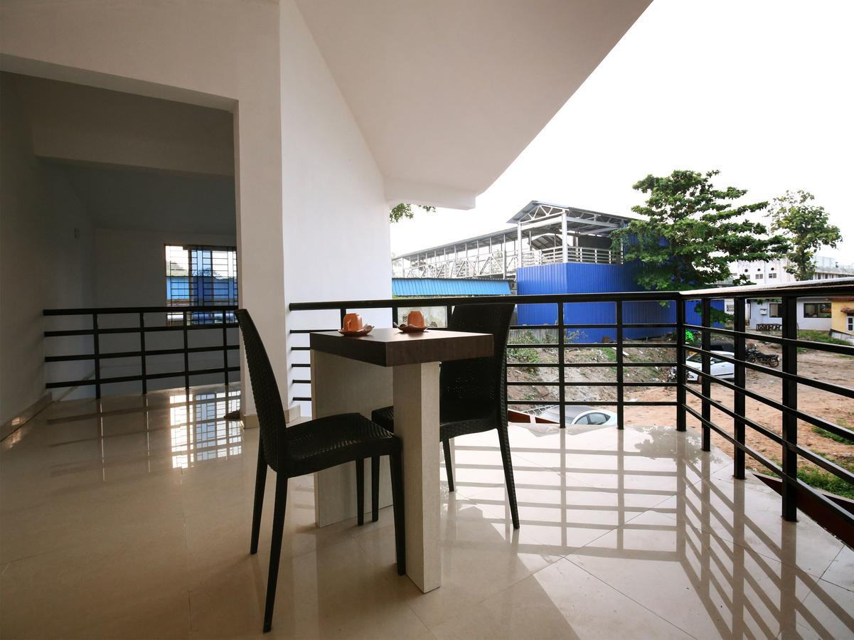 Hotel Oyo 10152 Rail View Residency Alappuzha Exteriér fotografie